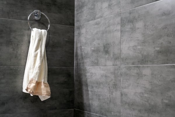 Tendances de porte serviette pour un relooking chic de salle de bain